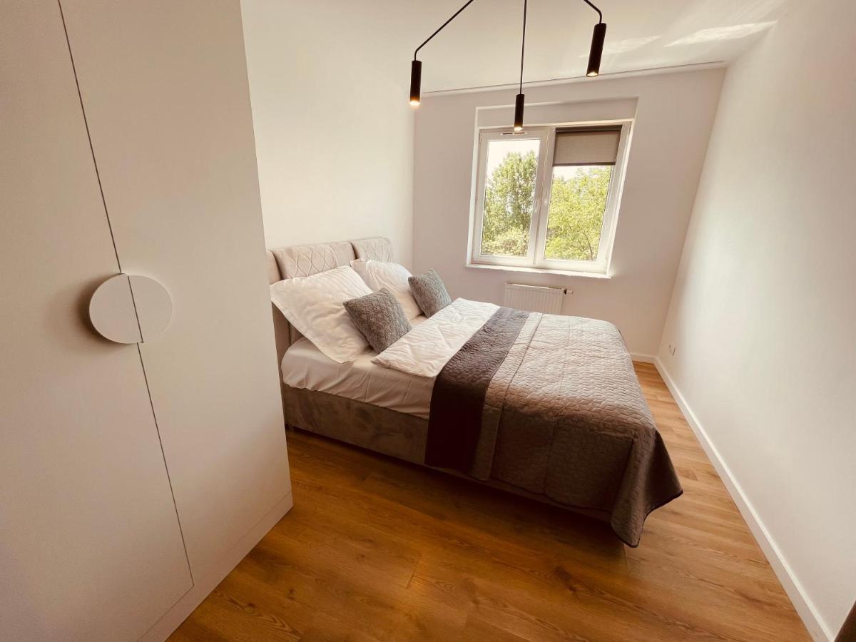 Apartamenty Ktw Penthouse Z Tarasem คาโตวีตเซ ภายนอก รูปภาพ