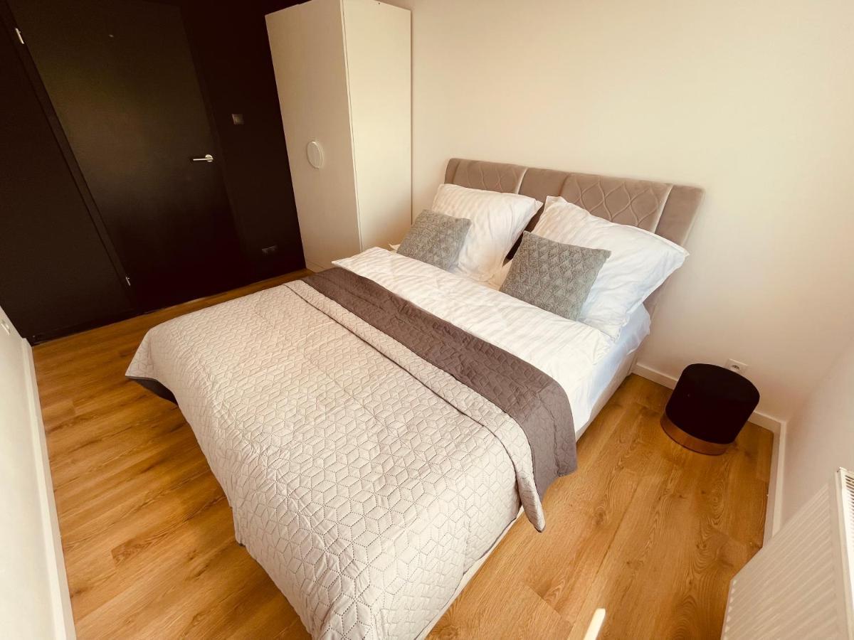 Apartamenty Ktw Penthouse Z Tarasem คาโตวีตเซ ภายนอก รูปภาพ